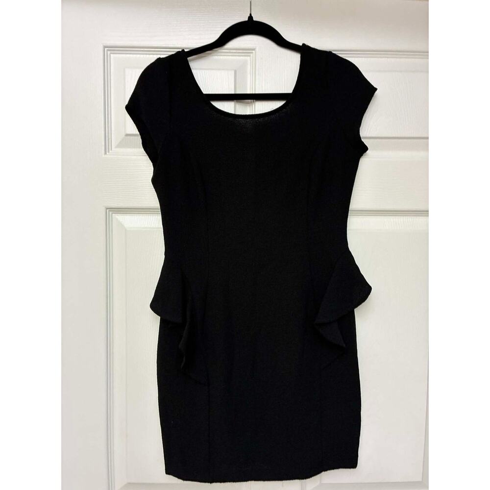 Solemio Black Peplum Bodycon Dress M Scoop Neck Cap Sleeve Cocktail‎